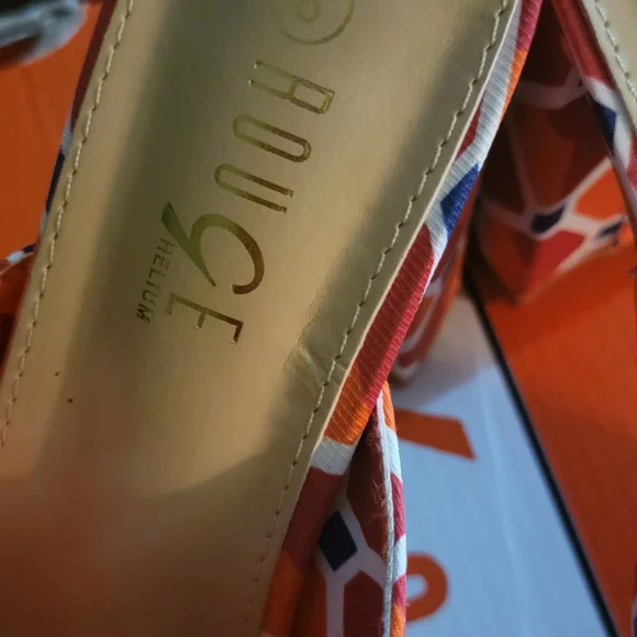 Heels size 8 - Picture 5 of 5